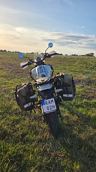 Royal Enfield HIMALAYAN 5 of 8