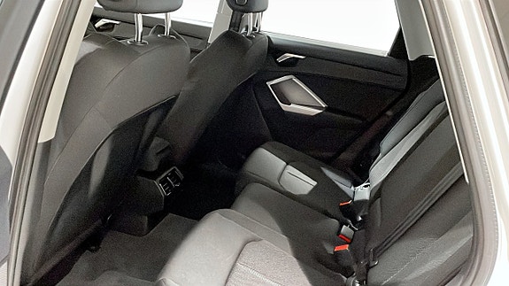 Audi Q3 11 of 13