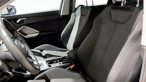 Audi Q3 8 of 13