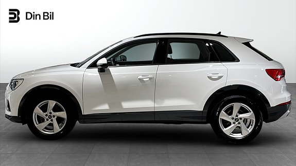 Audi Q3 2 of 13
