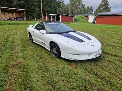 Pontiac Firebird 2 of 8