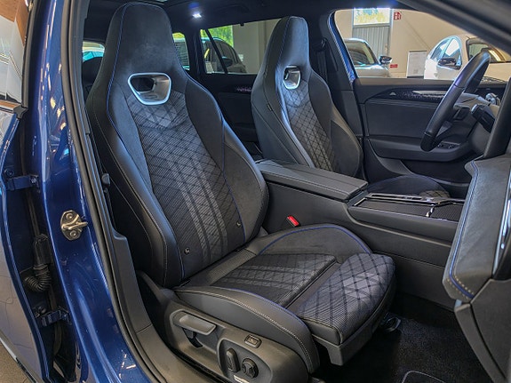 Volkswagen Passat 12 of 26