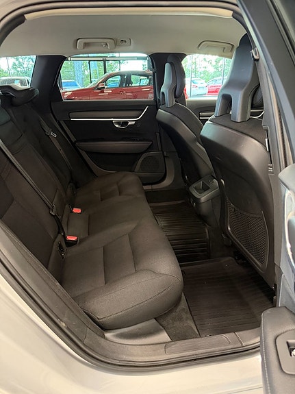 Volvo V90 11 of 14