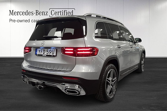 Mercedes-Benz GLB200 3 of 15