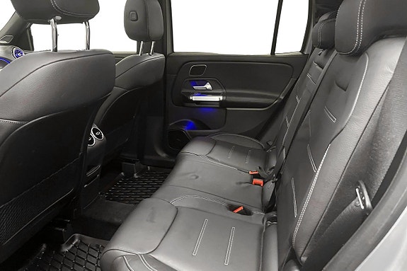 Mercedes-Benz GLB200 9 of 15