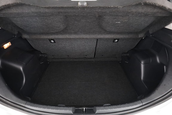 Toyota Yaris 18 of 30