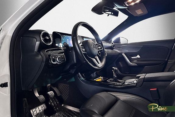 Mercedes-Benz A180 8 of 18