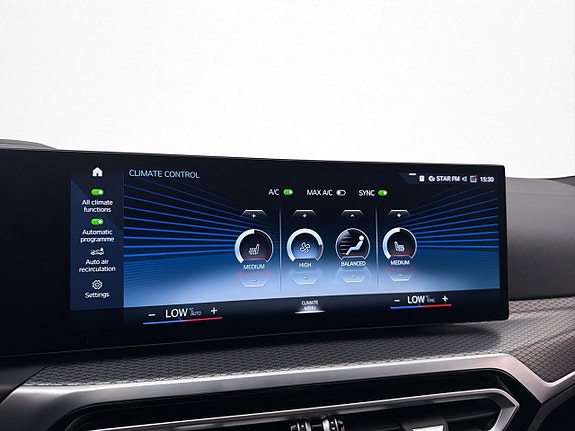 BMW i4 25 of 30