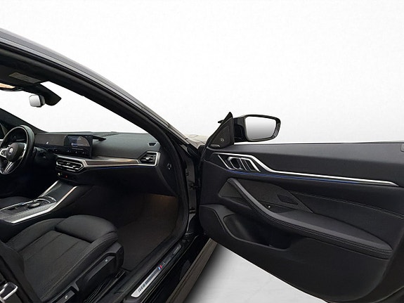 BMW i4 29 of 30