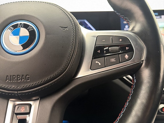 BMW i4 19 of 30