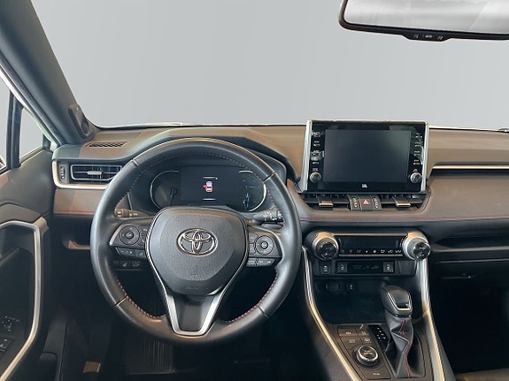 Toyota RAV4 10 of 11