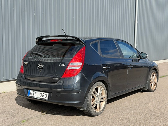 Hyundai i30 4 of 9