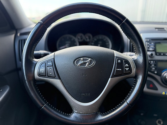 Hyundai i30 8 of 9