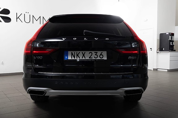 Volvo V90 Cross Country 11 of 25