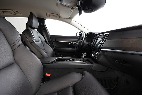 Volvo V90 Cross Country 14 of 25