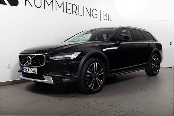 Volvo V90 Cross Country 2 of 25
