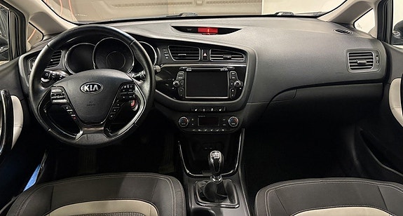 Kia Ceed 7 of 12