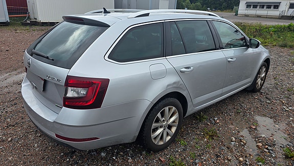 Skoda Octavia 5 of 11