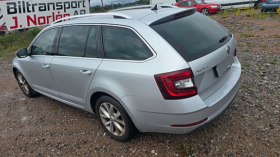 Skoda Octavia 6 of 11