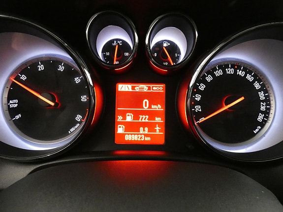 Opel Astra 8 of 16