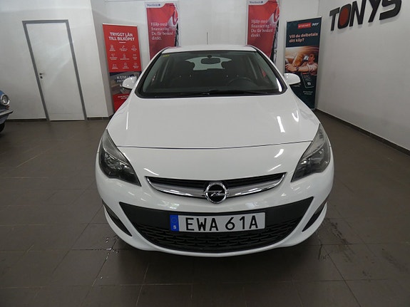 Opel Astra 2 of 16