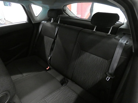 Opel Astra 14 of 16