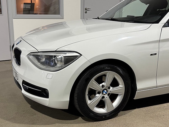 BMW 116d 4 of 23