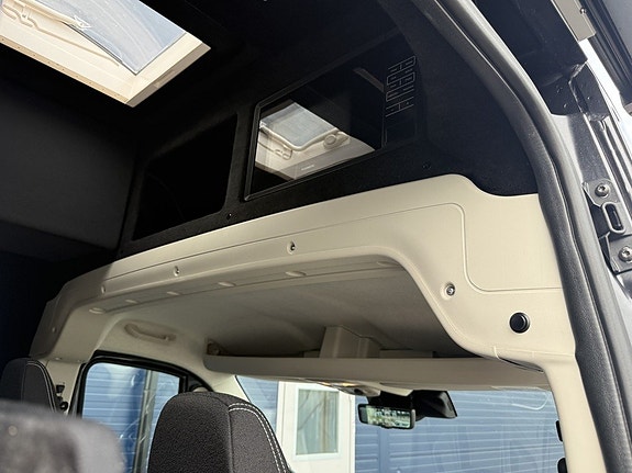 Peugeot Boxer 17 of 18