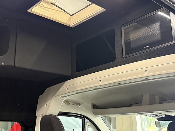 Peugeot Boxer 11 of 18