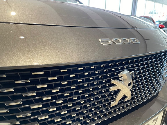 Peugeot 5008 13 of 29