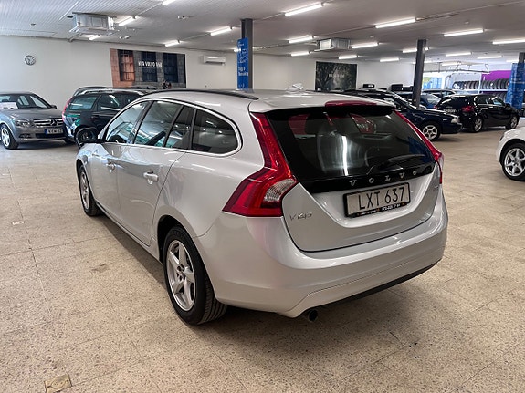 Volvo V60 4 of 18