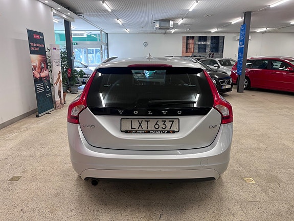 Volvo V60 5 of 18