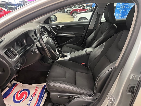 Volvo V60 7 of 18