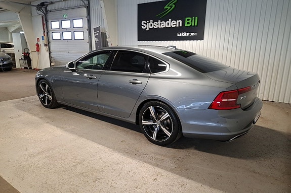 Volvo S90 3 of 24