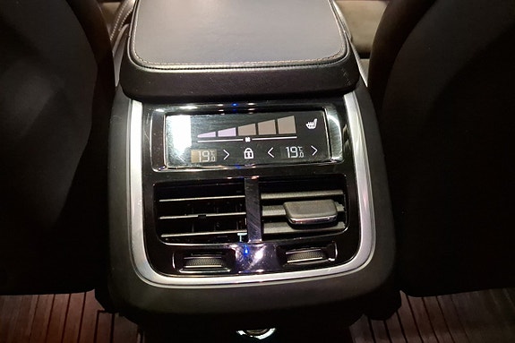 Volvo S90 19 of 24