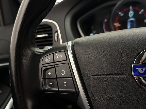 Volvo V40 Cross Country 16 of 30