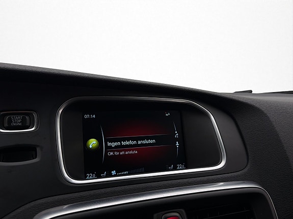 Volvo V40 Cross Country 22 of 30