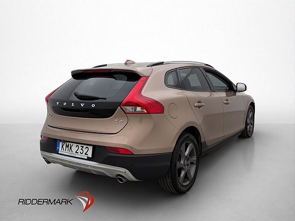Volvo V40 Cross Country 8 of 30
