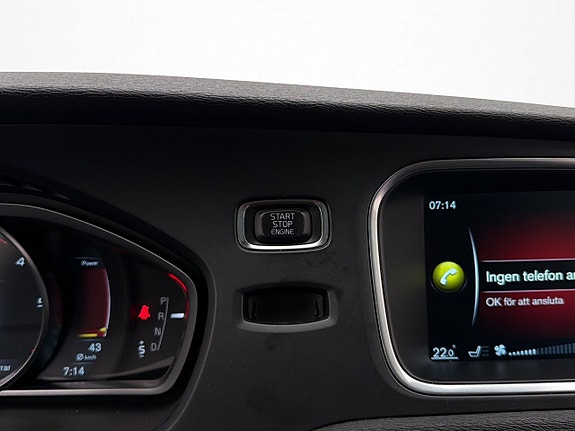 Volvo V40 Cross Country 23 of 30