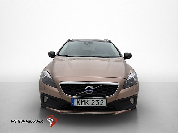Volvo V40 Cross Country 2 of 30