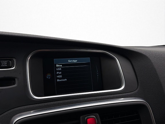 Volvo V40 Cross Country 21 of 30