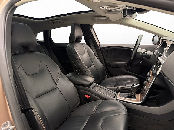 Volvo V40 Cross Country 27 of 30