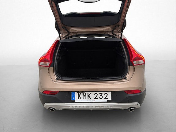 Volvo V40 Cross Country 30 of 30
