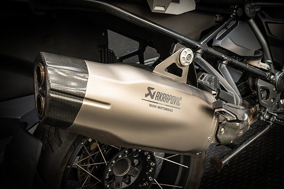 BMW R 1250 GS Triple Black "Akrapovic" 16 of 24