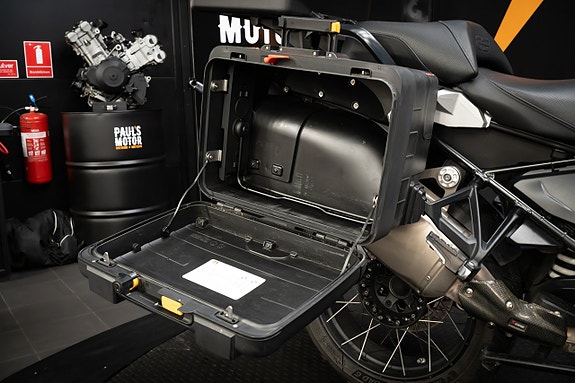 BMW R 1250 GS Triple Black "Akrapovic" 12 of 24