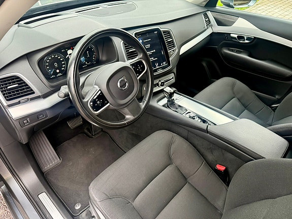 Volvo XC90 9 of 17