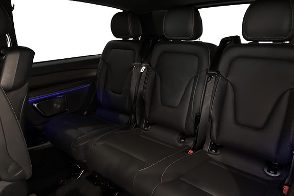 Mercedes-Benz V300 d 10 of 14
