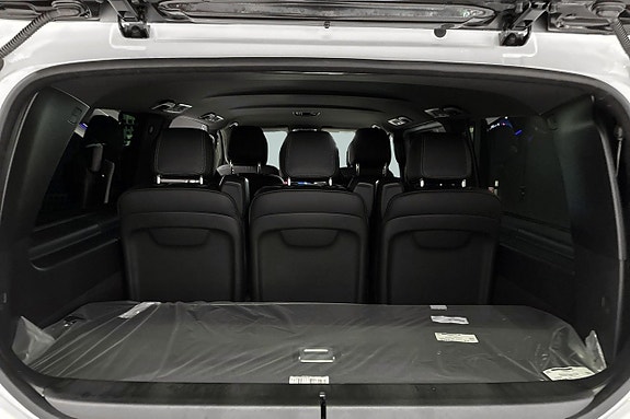 Mercedes-Benz V300 d 13 of 14