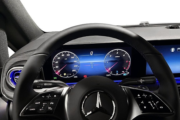 Mercedes-Benz V300 d 7 of 14