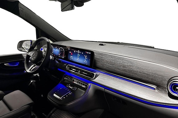 Mercedes-Benz V300 d 9 of 14